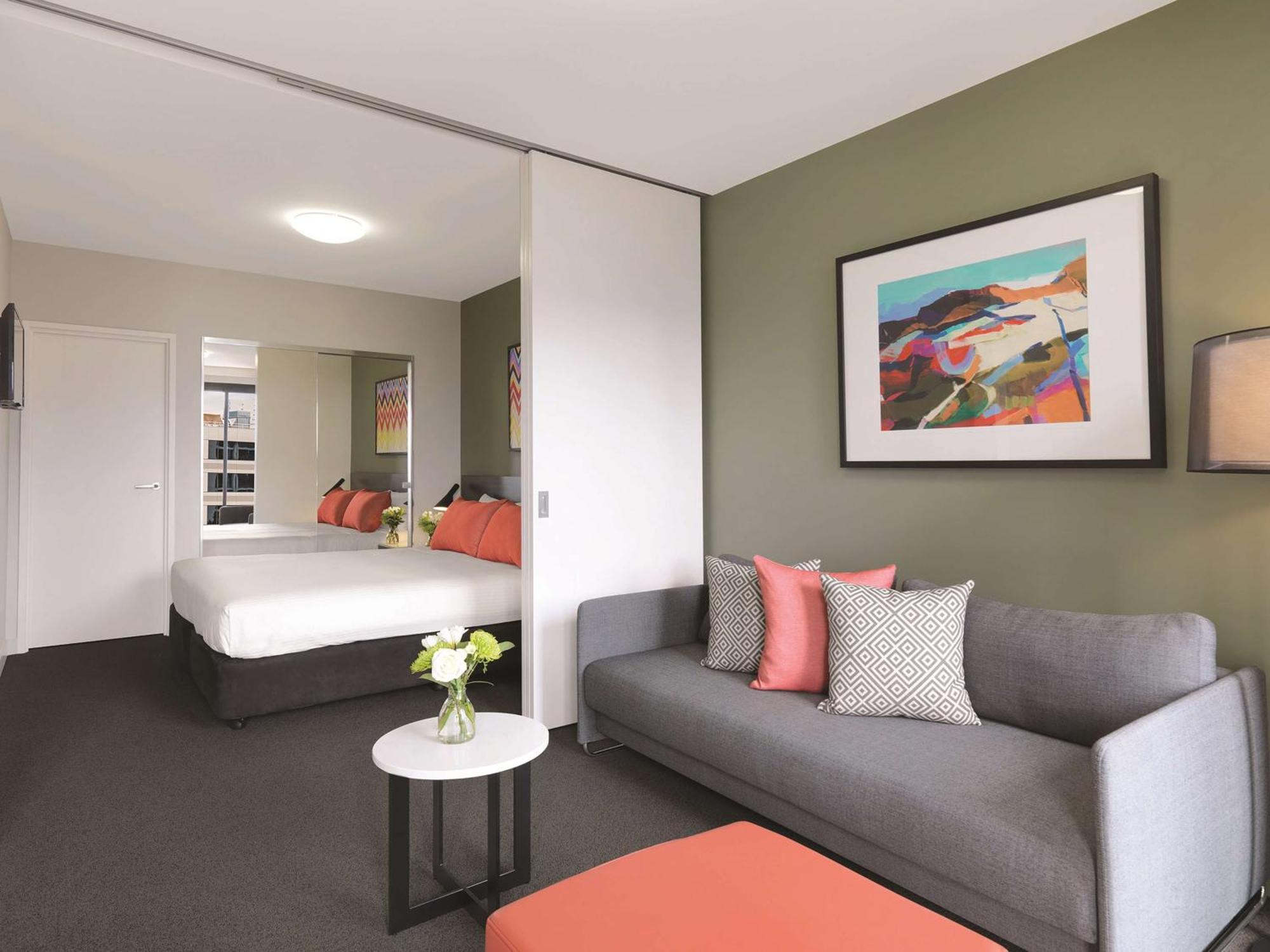 One-Bedroom Apartment,1306570327:JPEG