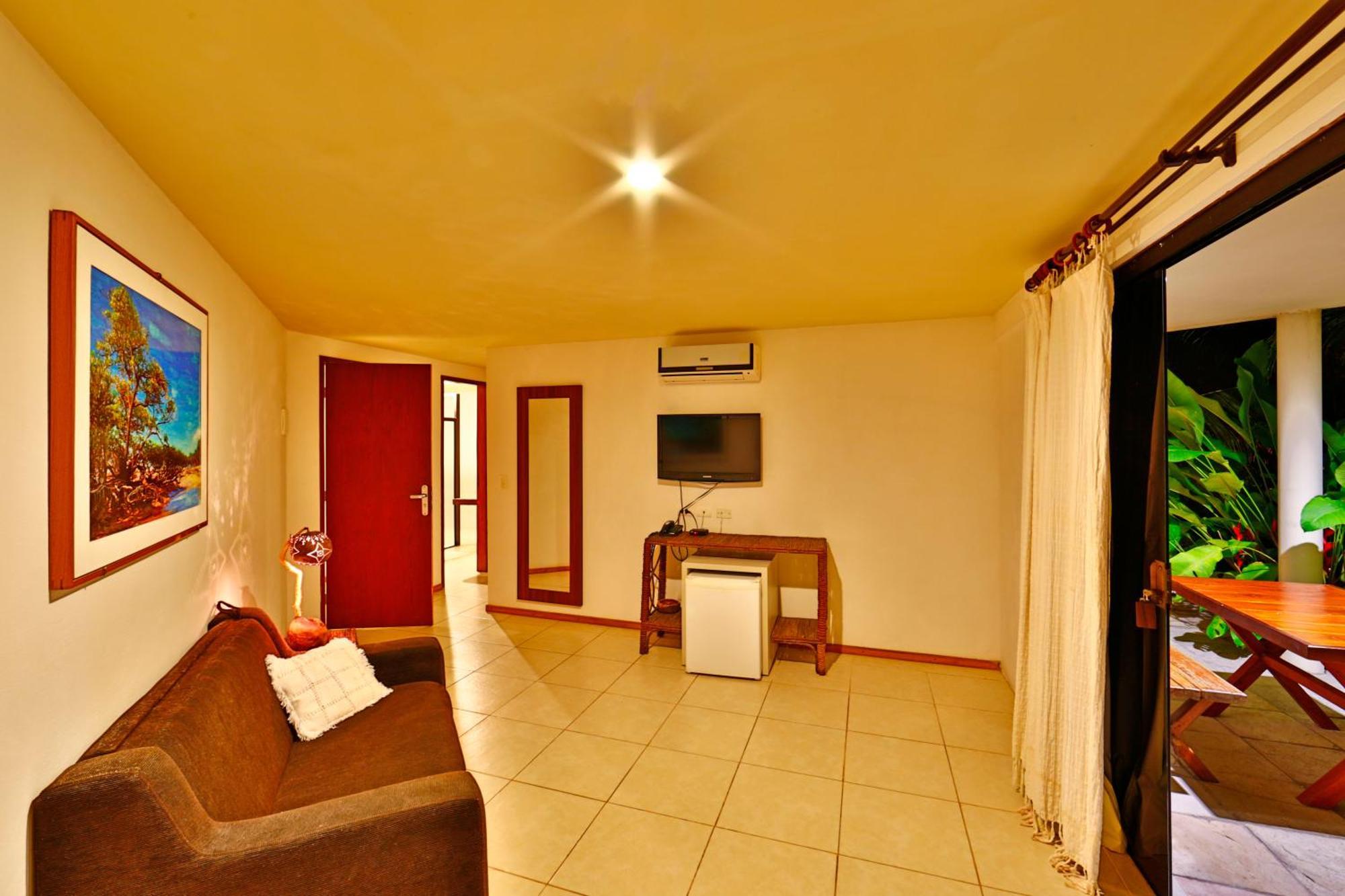 Superior Family Room,1633685207:JPEG