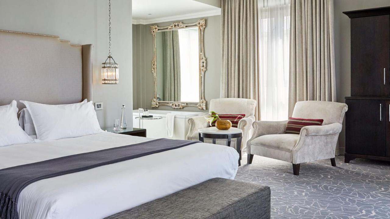 Premium Double or Twin Room Mountain View