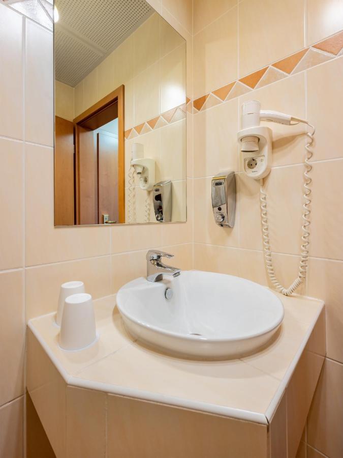 Comfort Quadruple Room,1394416460:JPEG