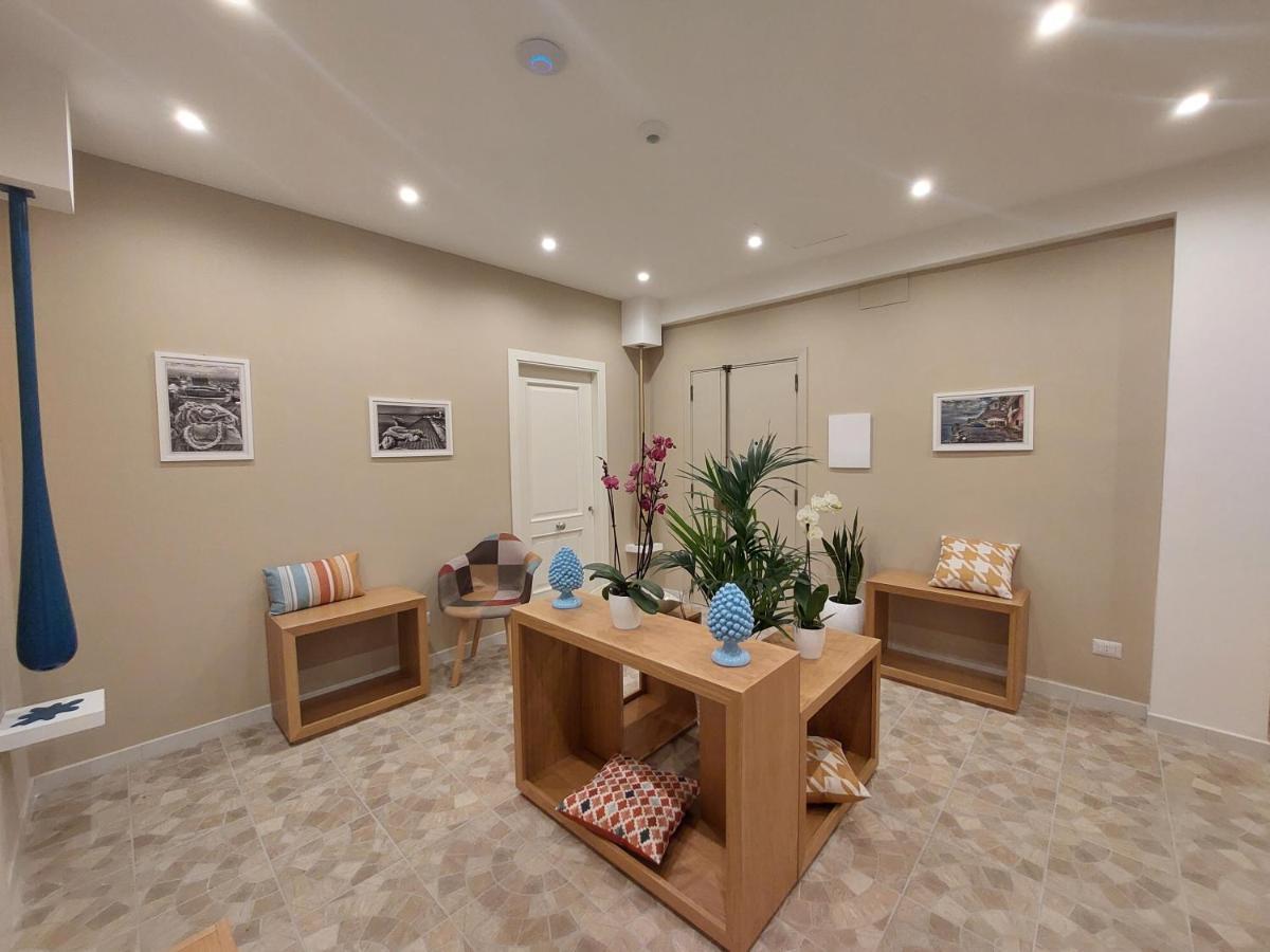 Superior Family Room,1228044143:JPEG