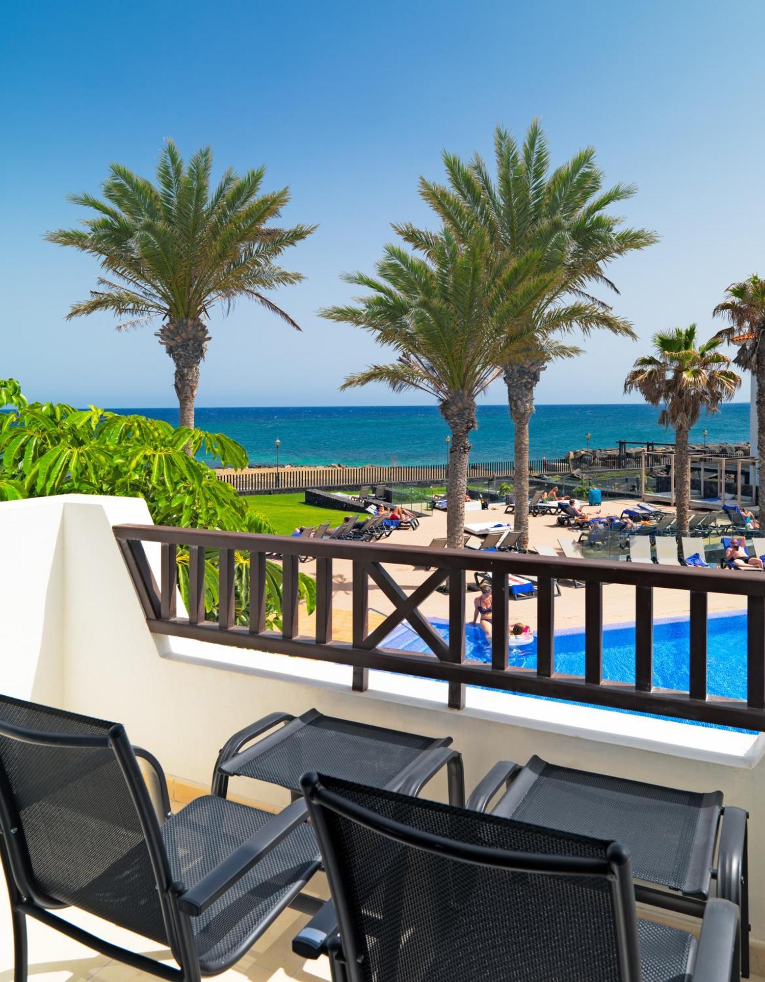 Deluxe Suite with Sea View,1318473793:JPEG
