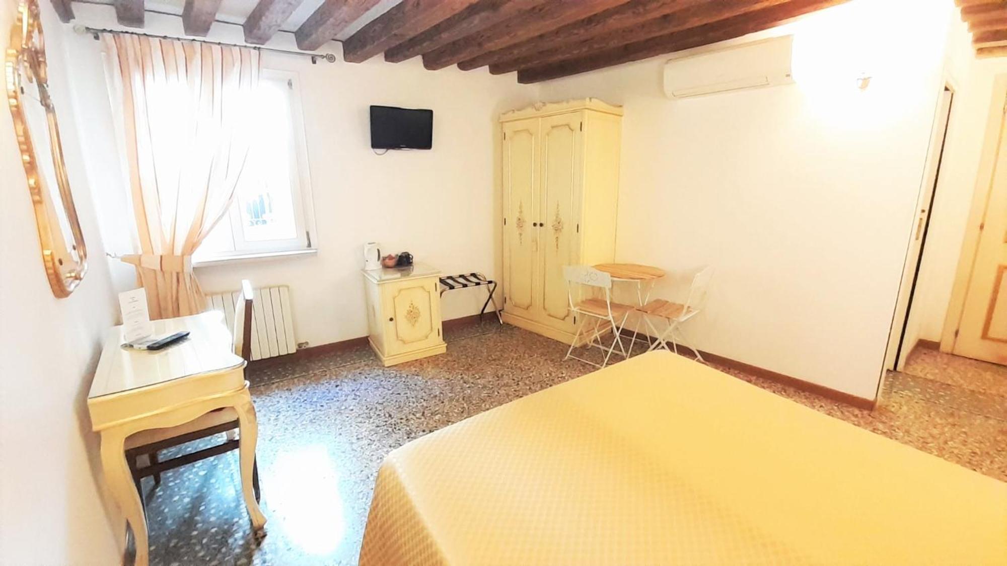 Classic Double Room,1226982653:JPEG