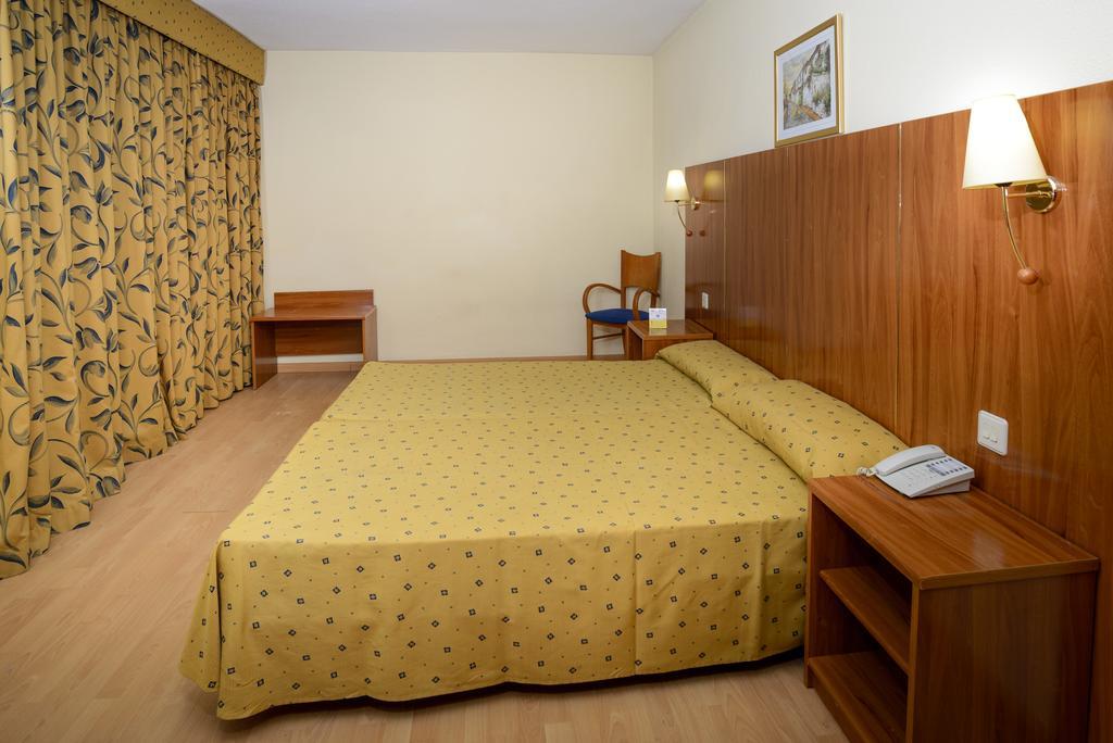 Quarto Twin