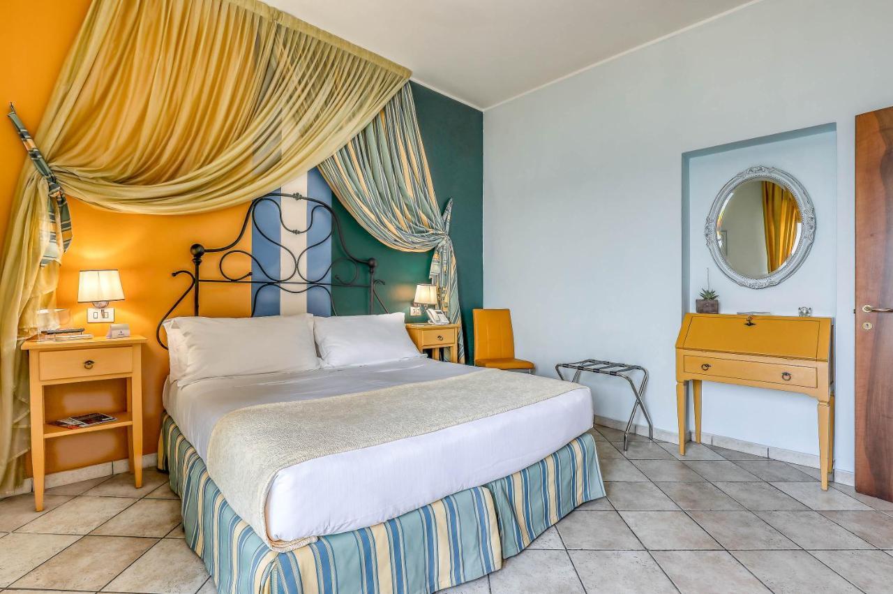 Deluxe Room with Sea View,1238449276:JPEG
