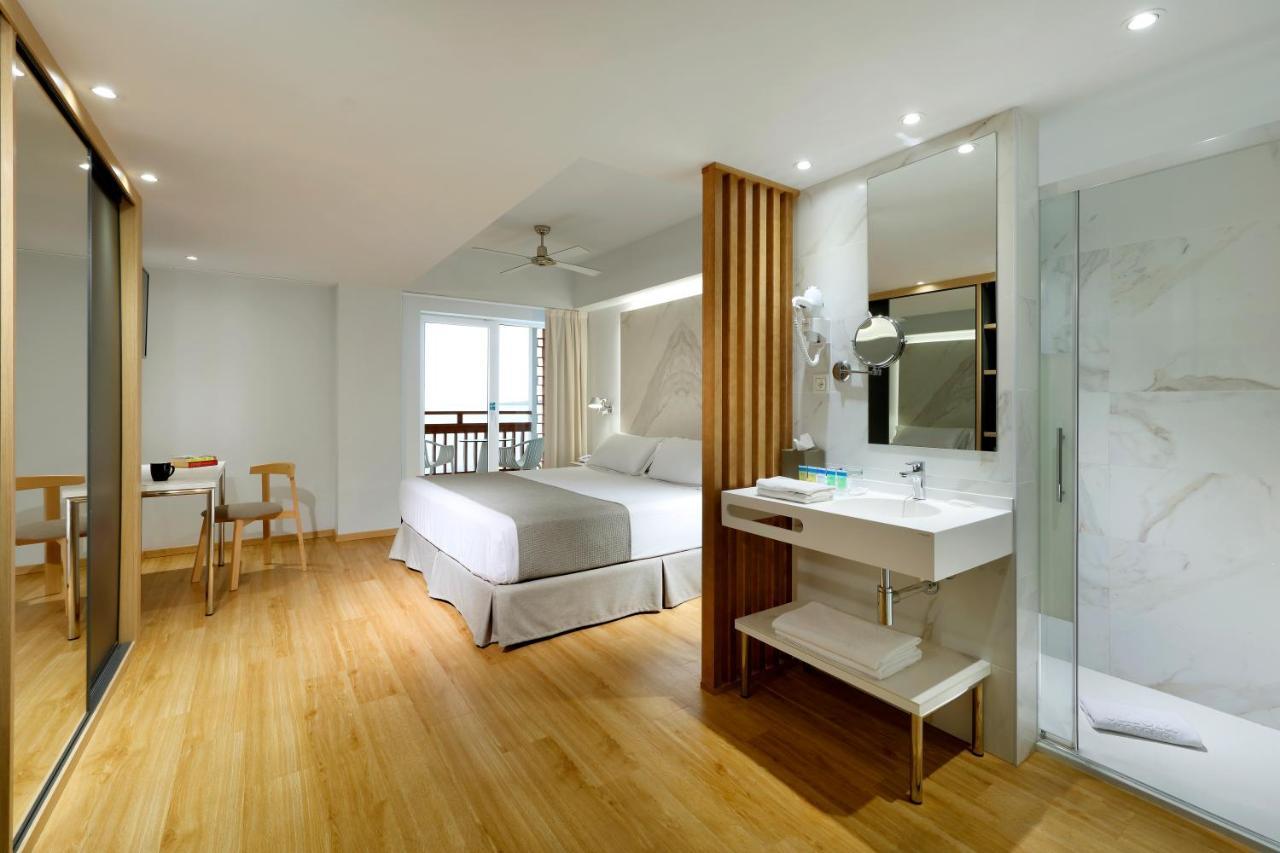 Double Room Frontal Sea View