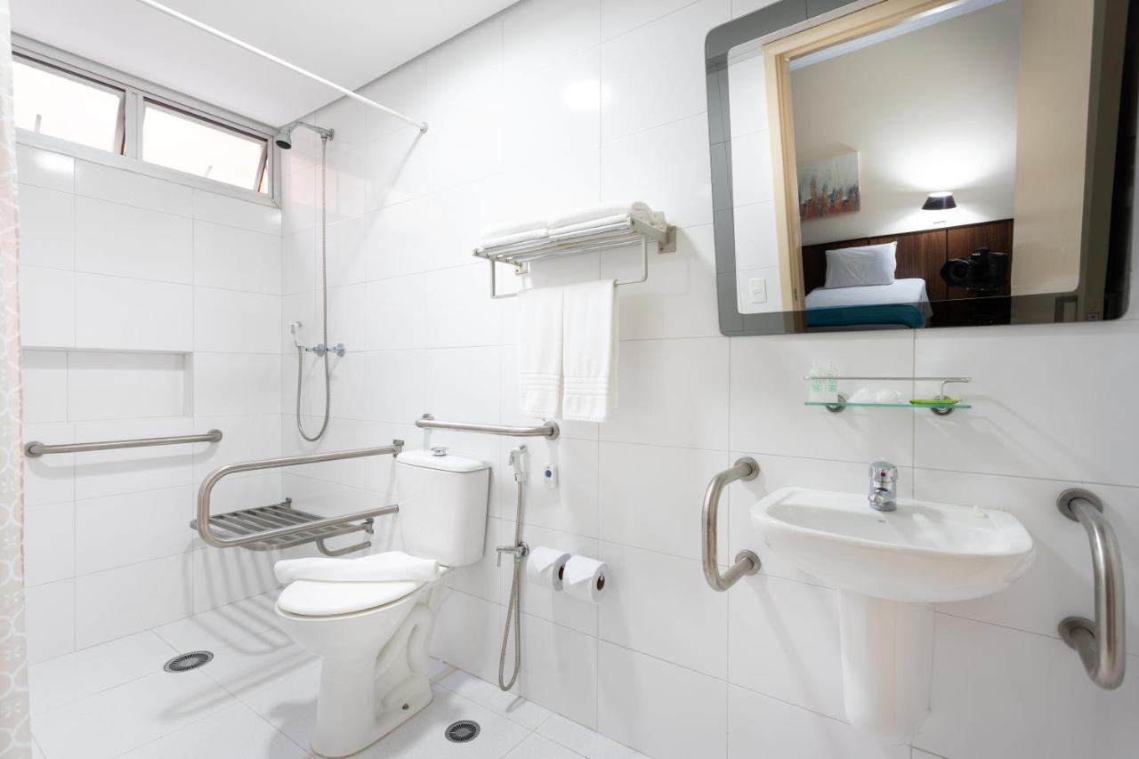 Quarto com 2 Camas de Solteiro - Acesso para Hóspedes com Mobilidade Reduzida