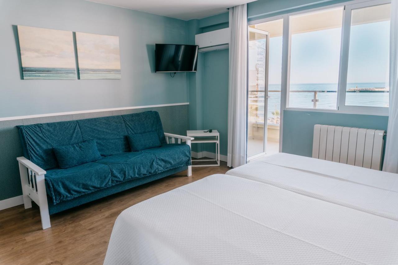 Chambre Triple - Vue sur la Piscine