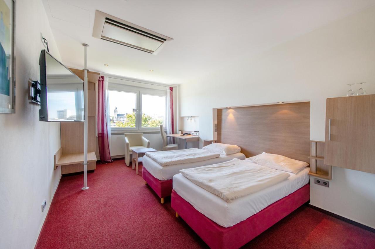 Doppelzimmer mit Flussblick