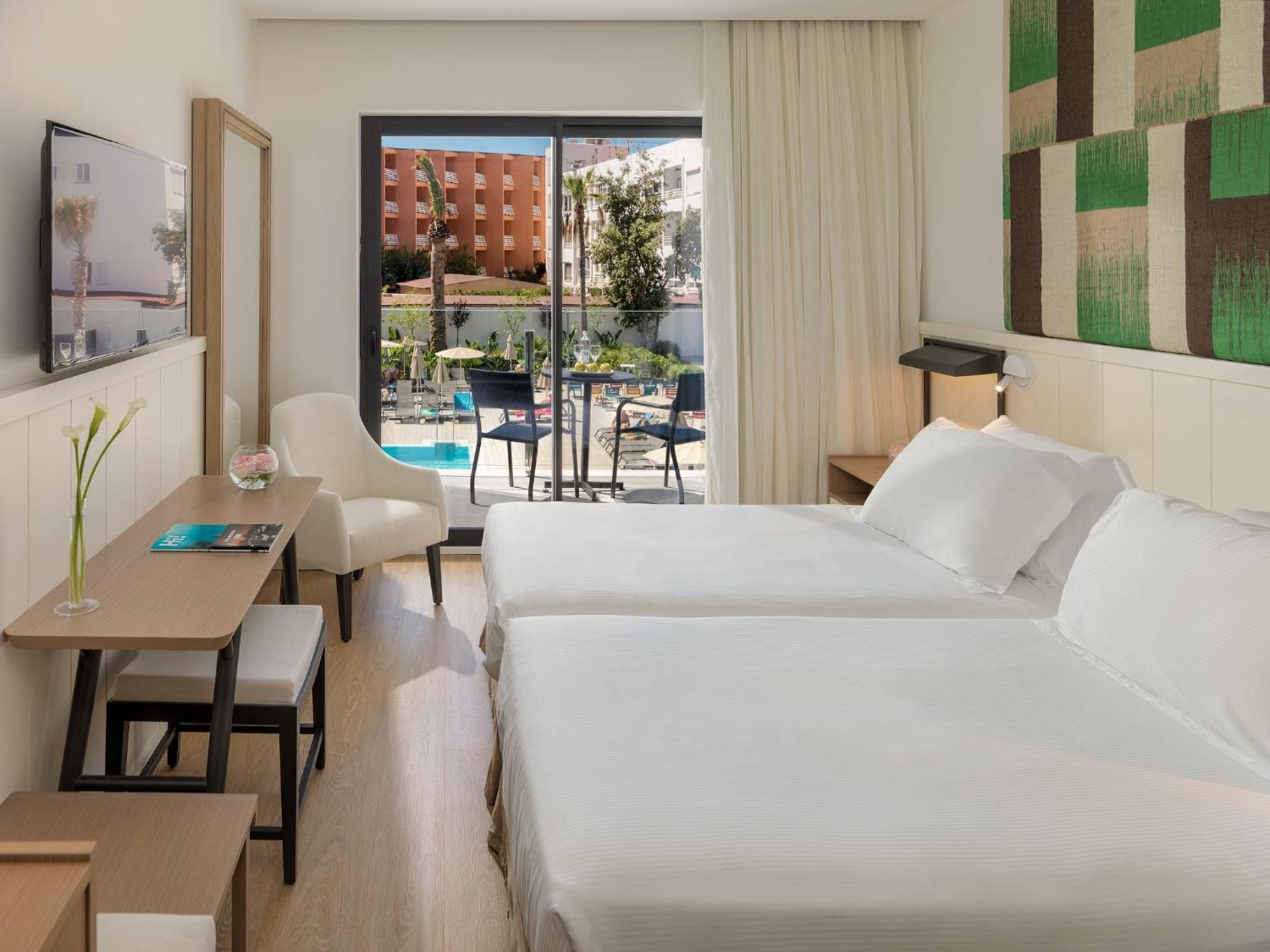 Superior Double Room with Pool or Side Sea View