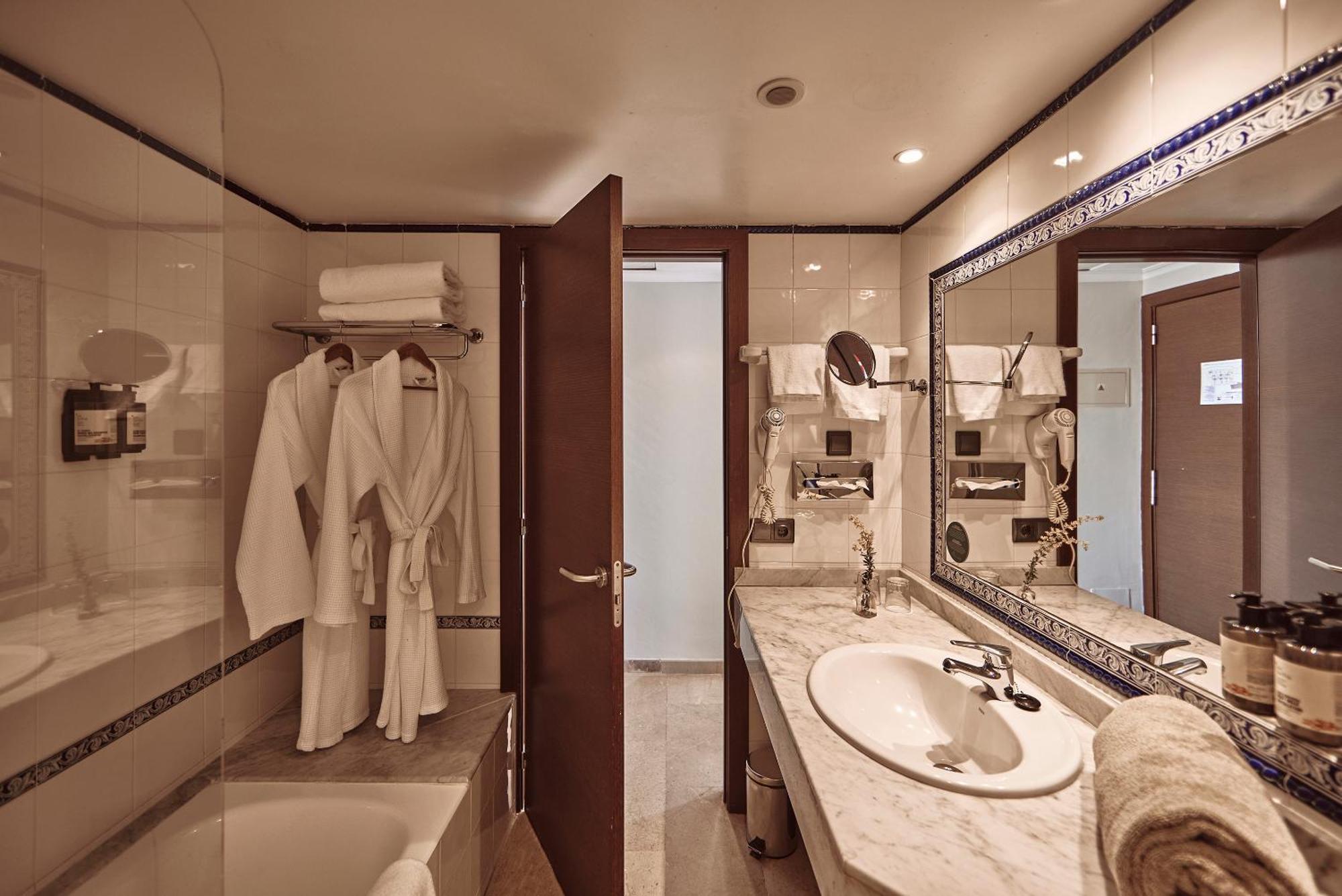 Doppelzimmer mit Meerblick – Spa-Zugang nicht inbegriffen