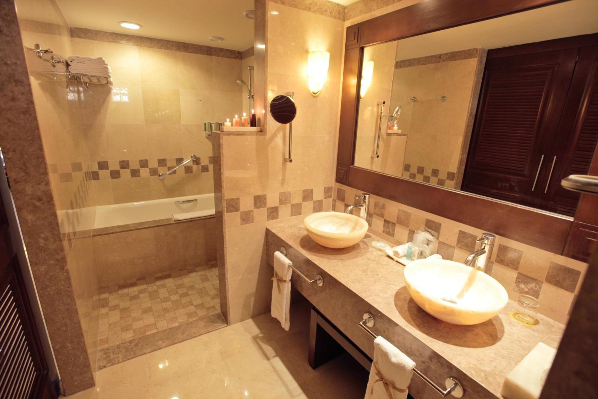 Suite Junior (2 adultos + 1 niño) - Frente al océano, planta premium