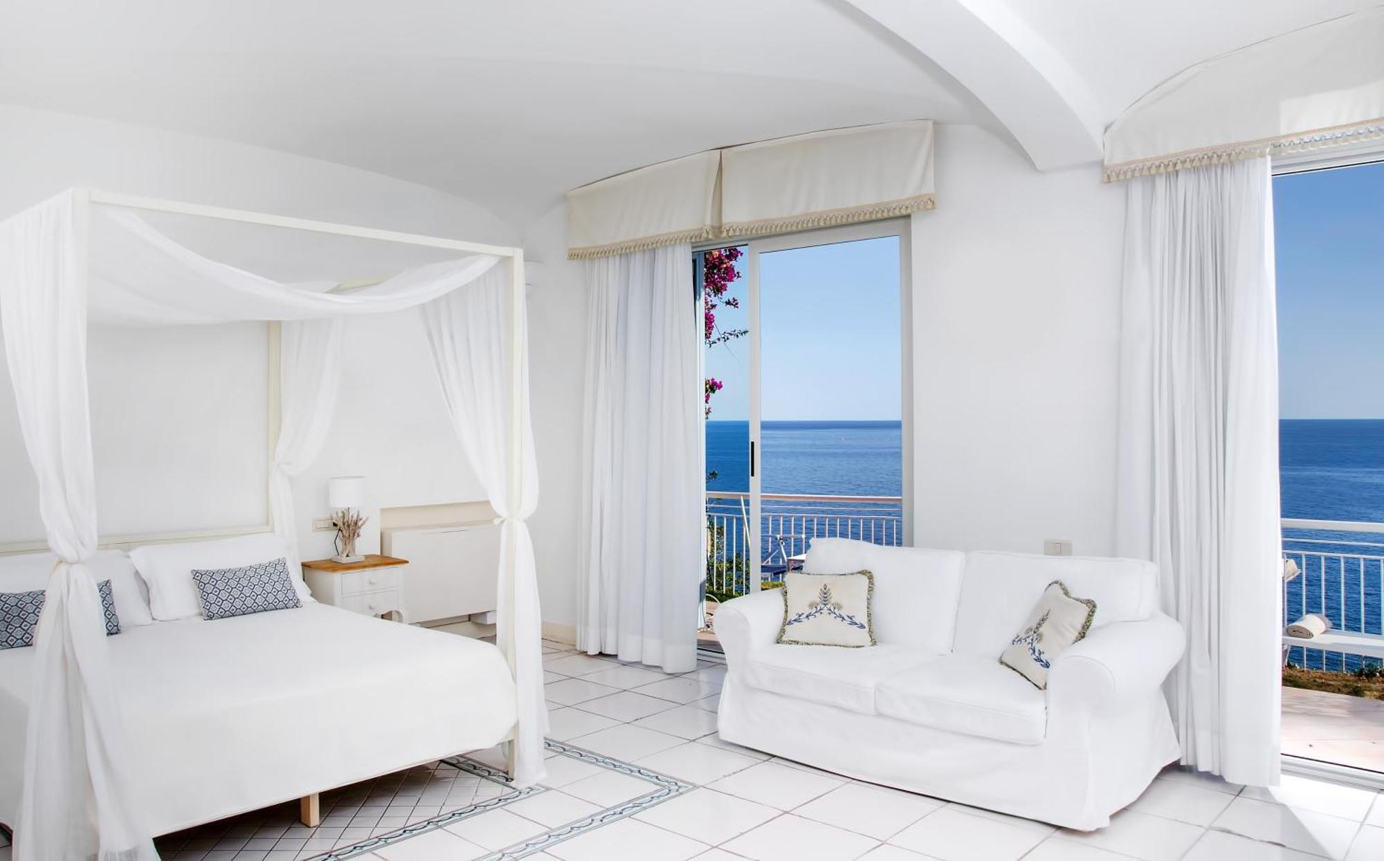 Honeymoon Suite,1274611078:JPEG