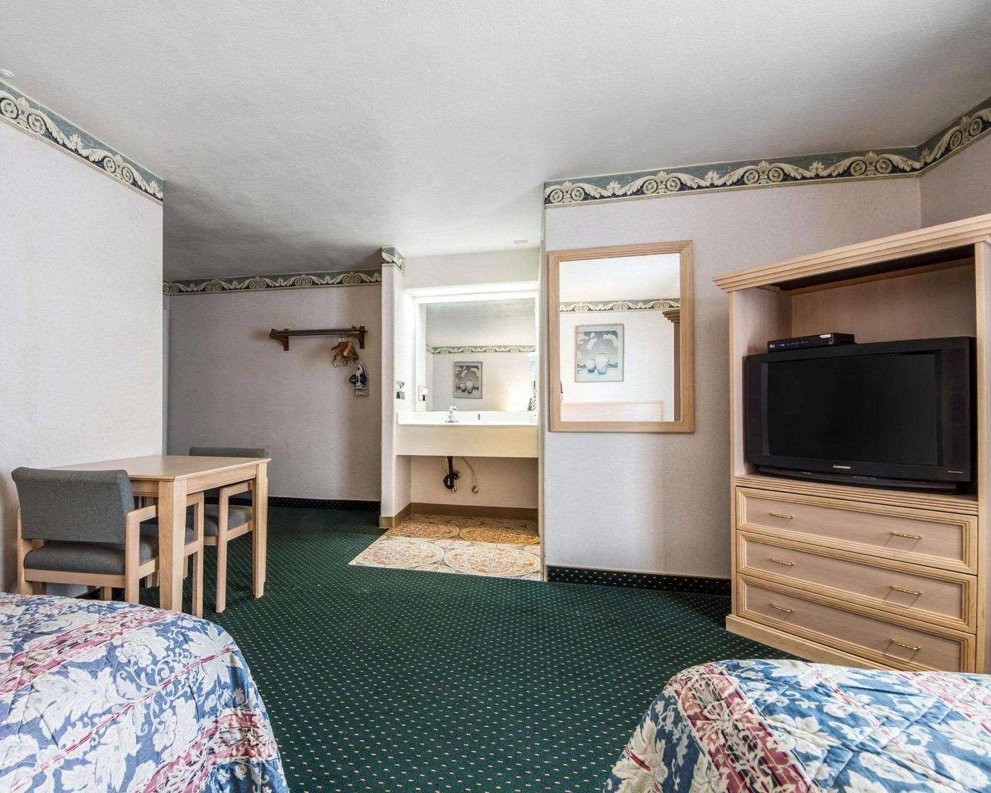 Chambre Lit Queen-Size Double - Non-Fumeurs