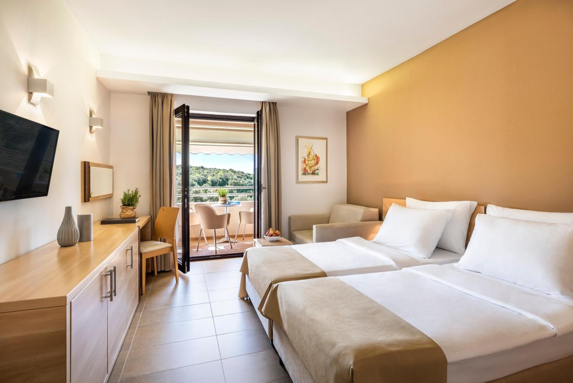 Superior Twin Room Extra Bed