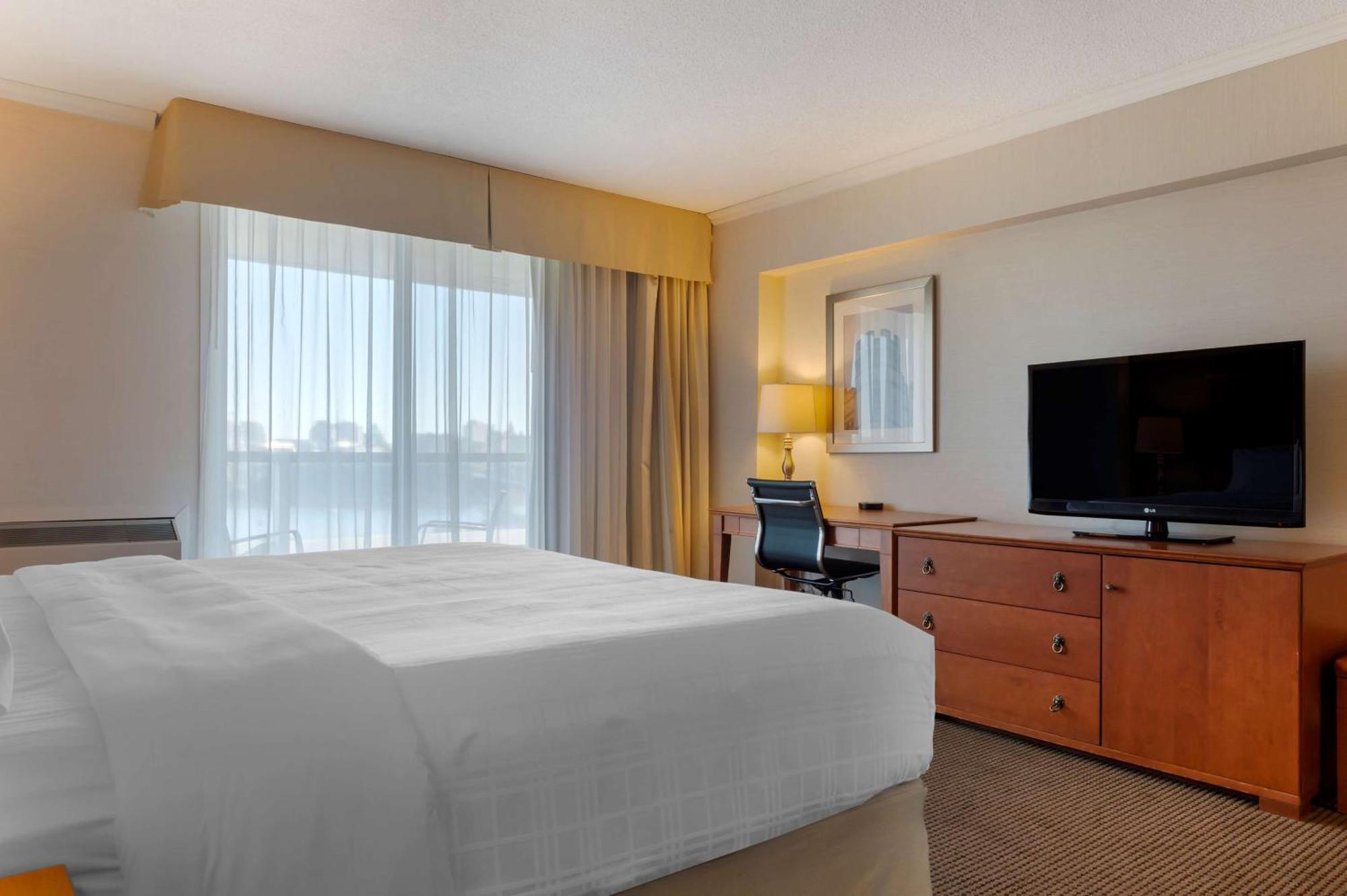 King Room with Balcony and River View