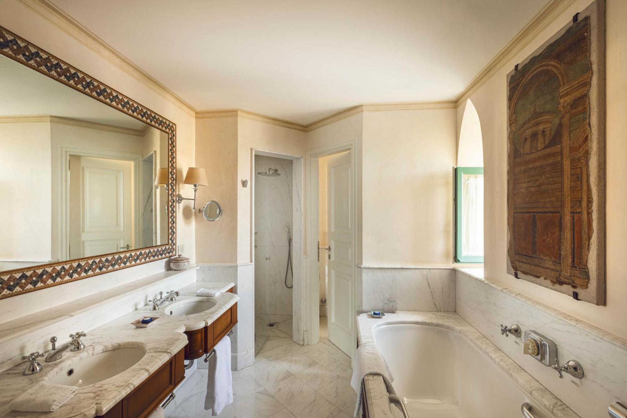 Deluxe Double Room with Balcony and Sea View,1279810519:JPEG