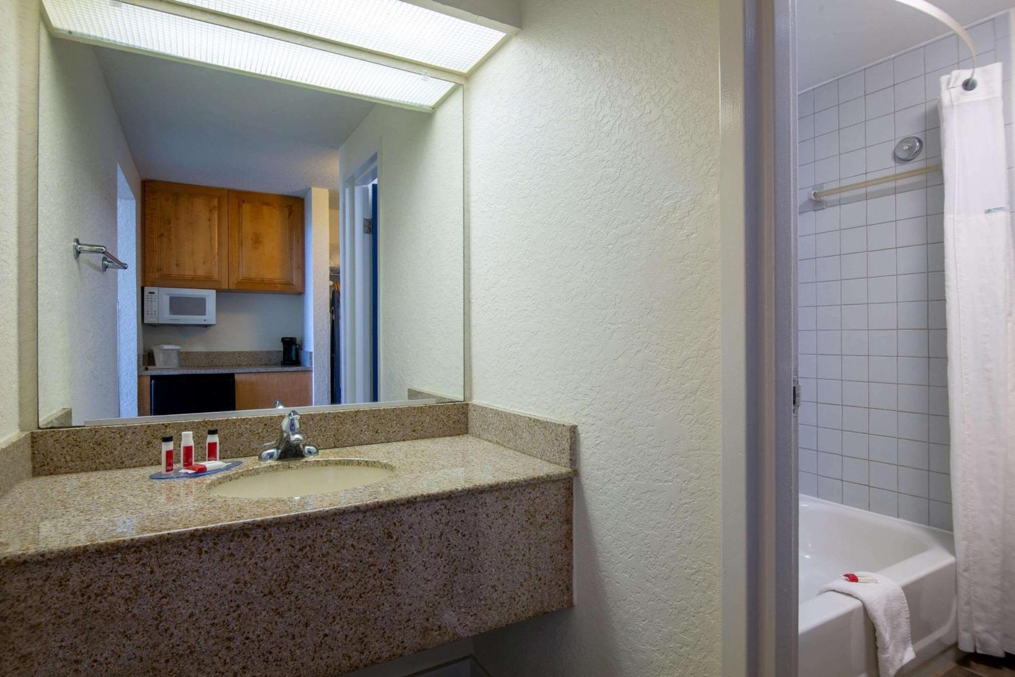 Standard Double Room with Two Double Beds with Street View - Non-Smoking