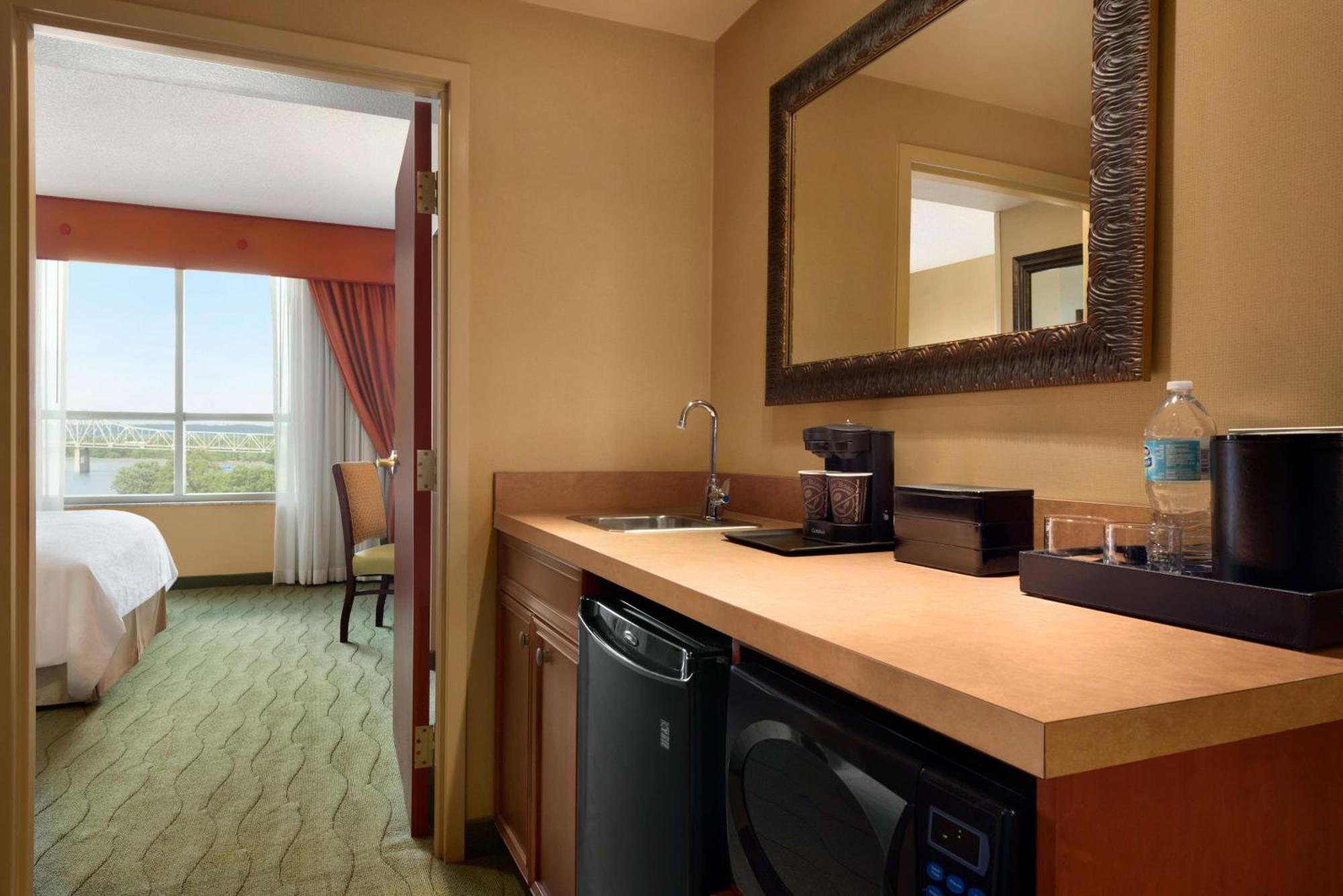King Room Mobility Access or Non-Smoking