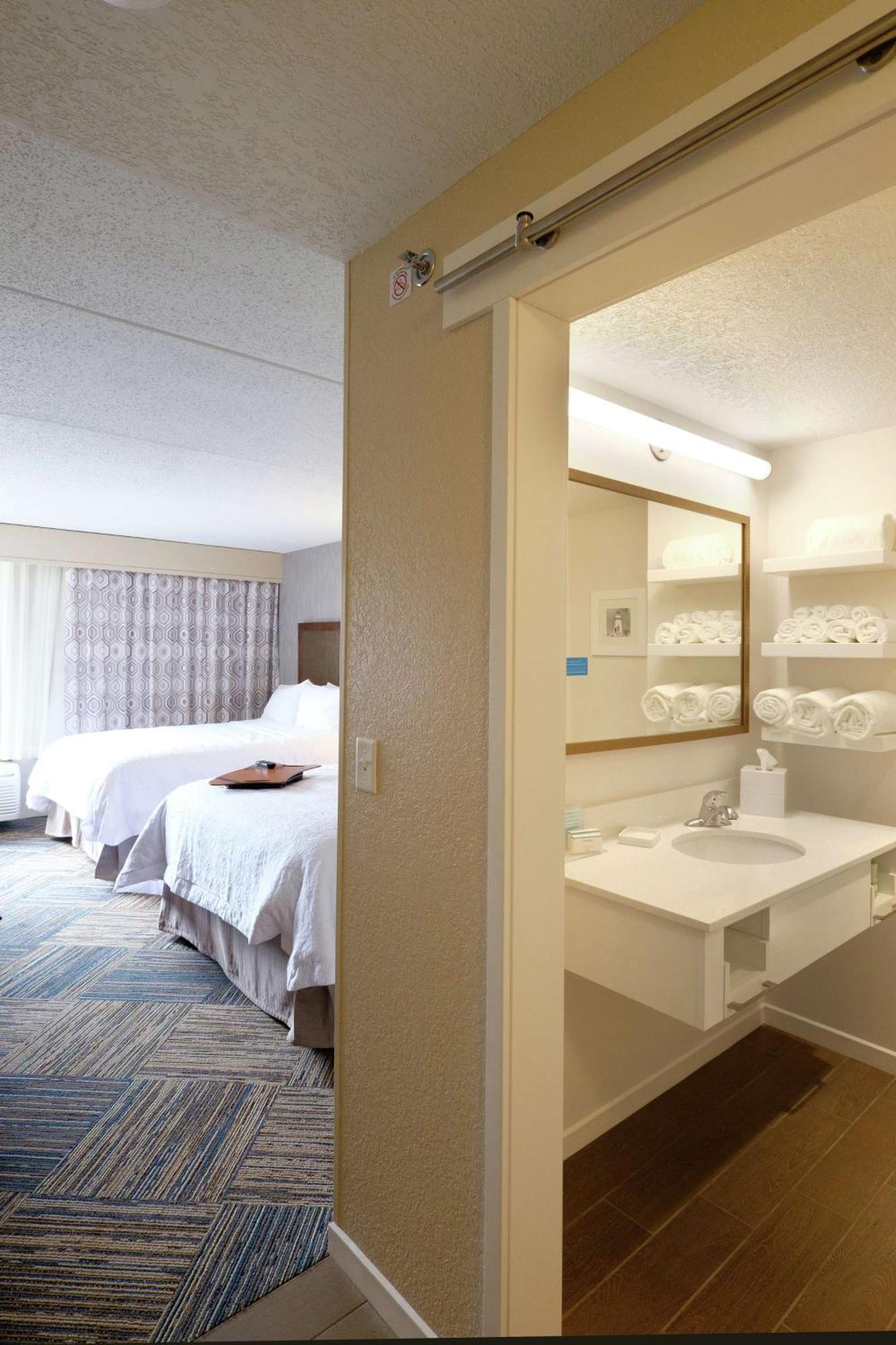 Queen Room Two Queen Beds Non-Smoking