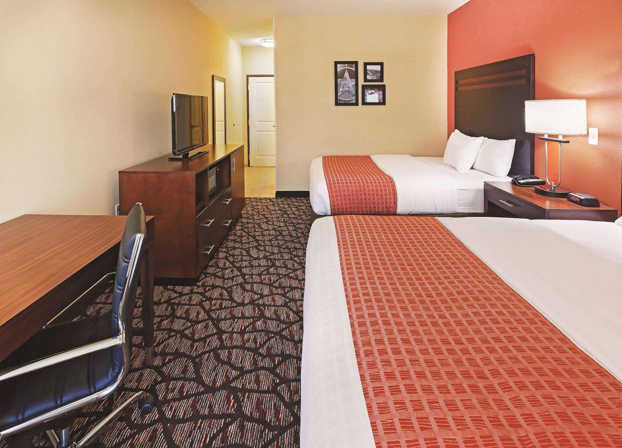 Queen Room Two Queen Beds Disability Access