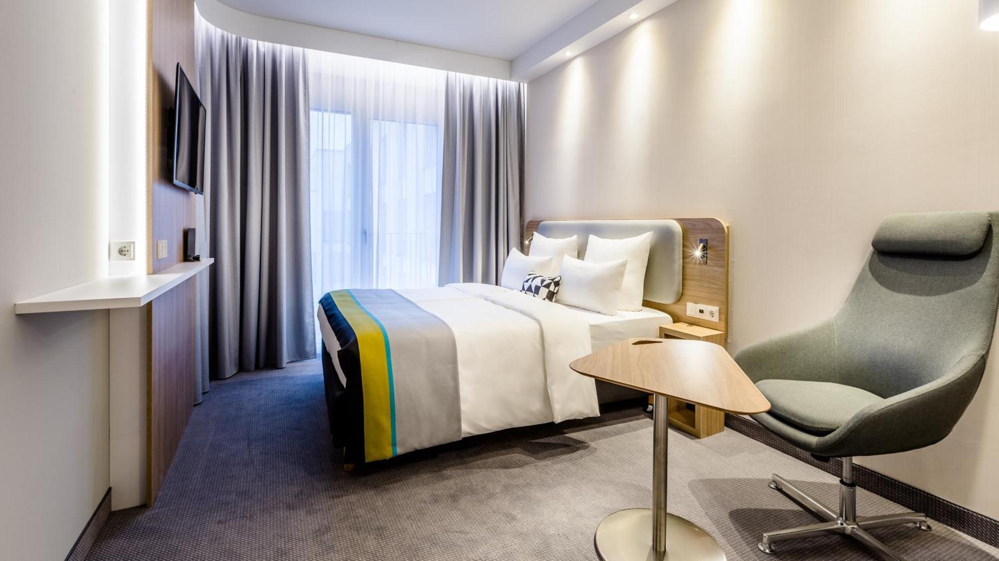Standard Queen Room,1287153781:JPEG