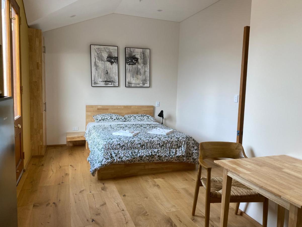 Studio with Garden View,1267957894:JPEG