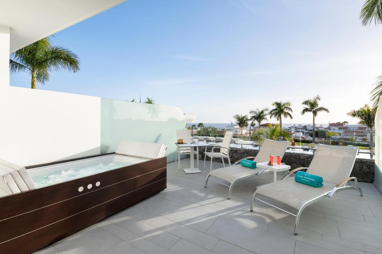 Suite Junior outdoor hot tub