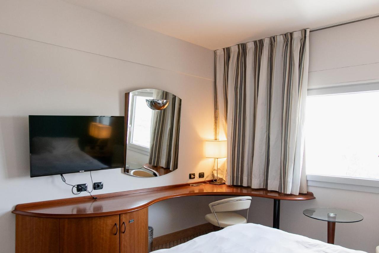 Classic Double Room,1661635726:JPEG