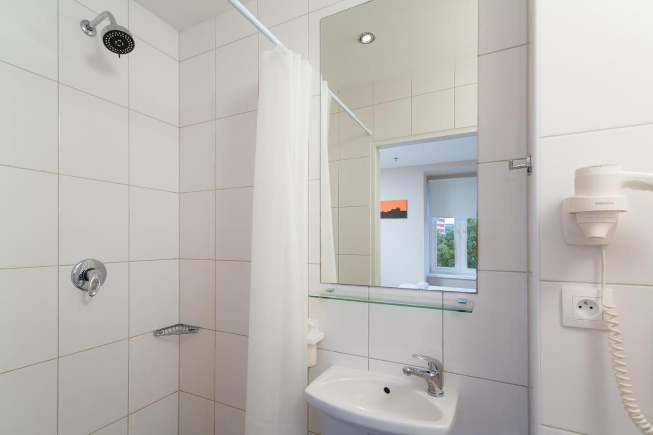 Single Room,1549906543:JPEG