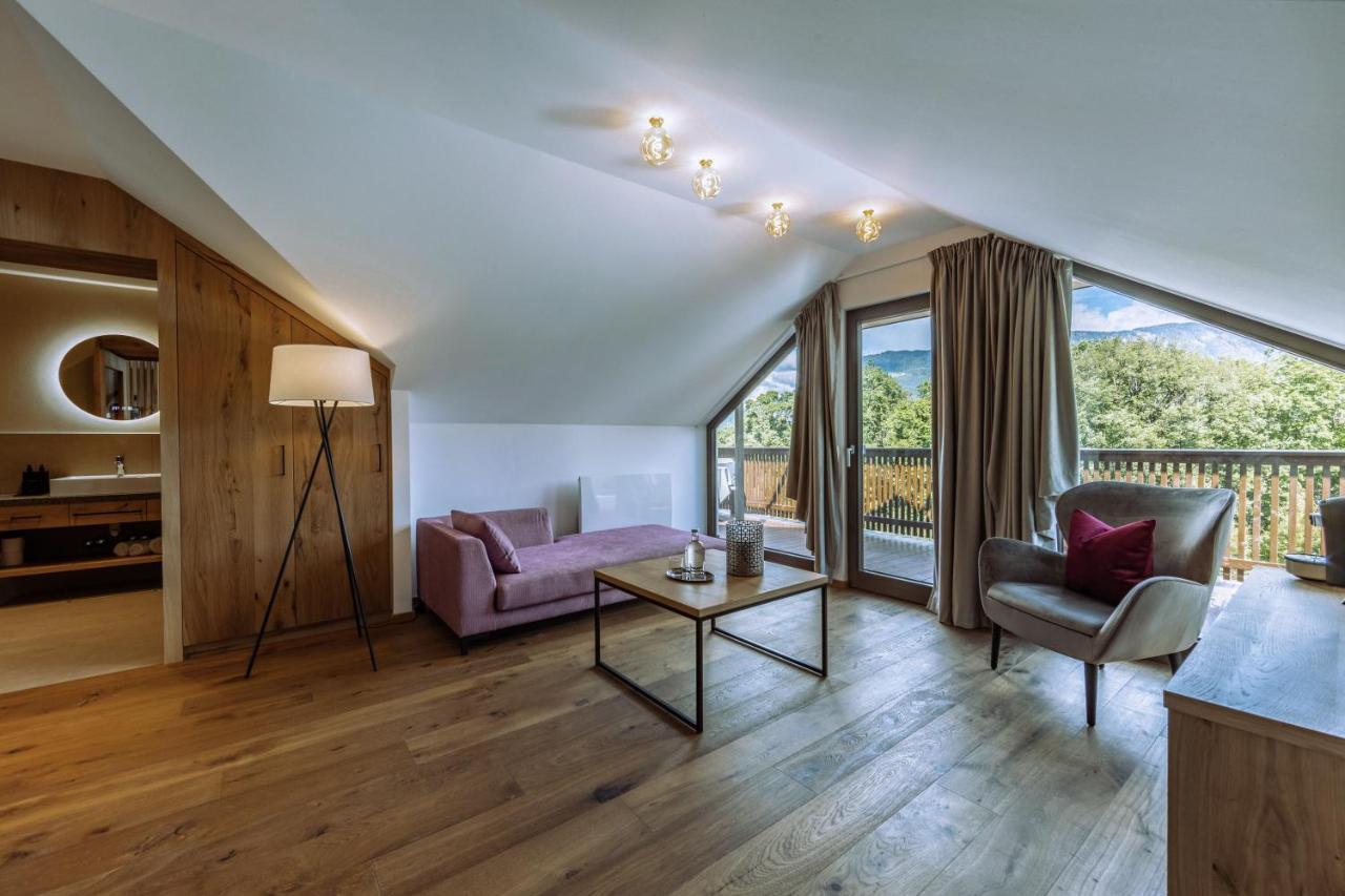 Deluxe Suite with Spa Bath,1294261891:JPEG