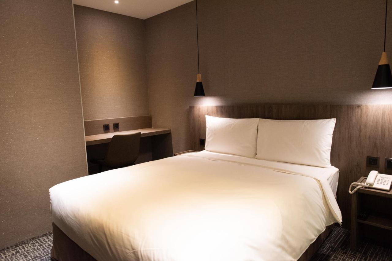 Standard Double Room No Window
