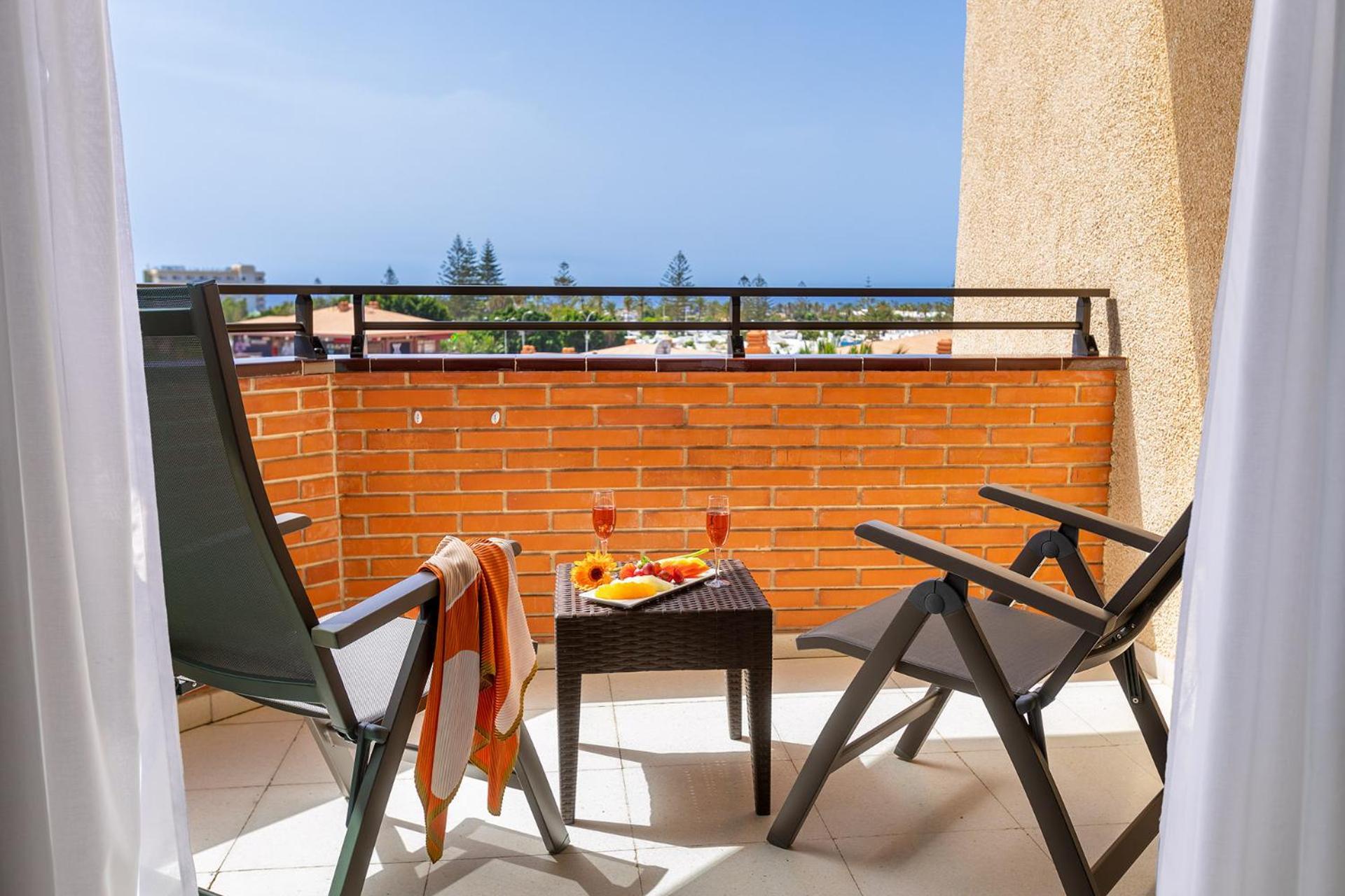 Double Room with Pool View,1590337190:JPEG