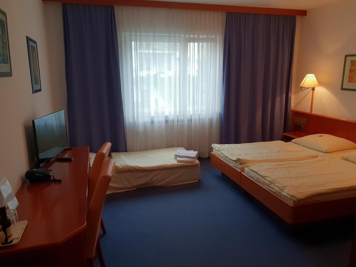 Triple Room with Private Bathroom,1695319743:JPEG