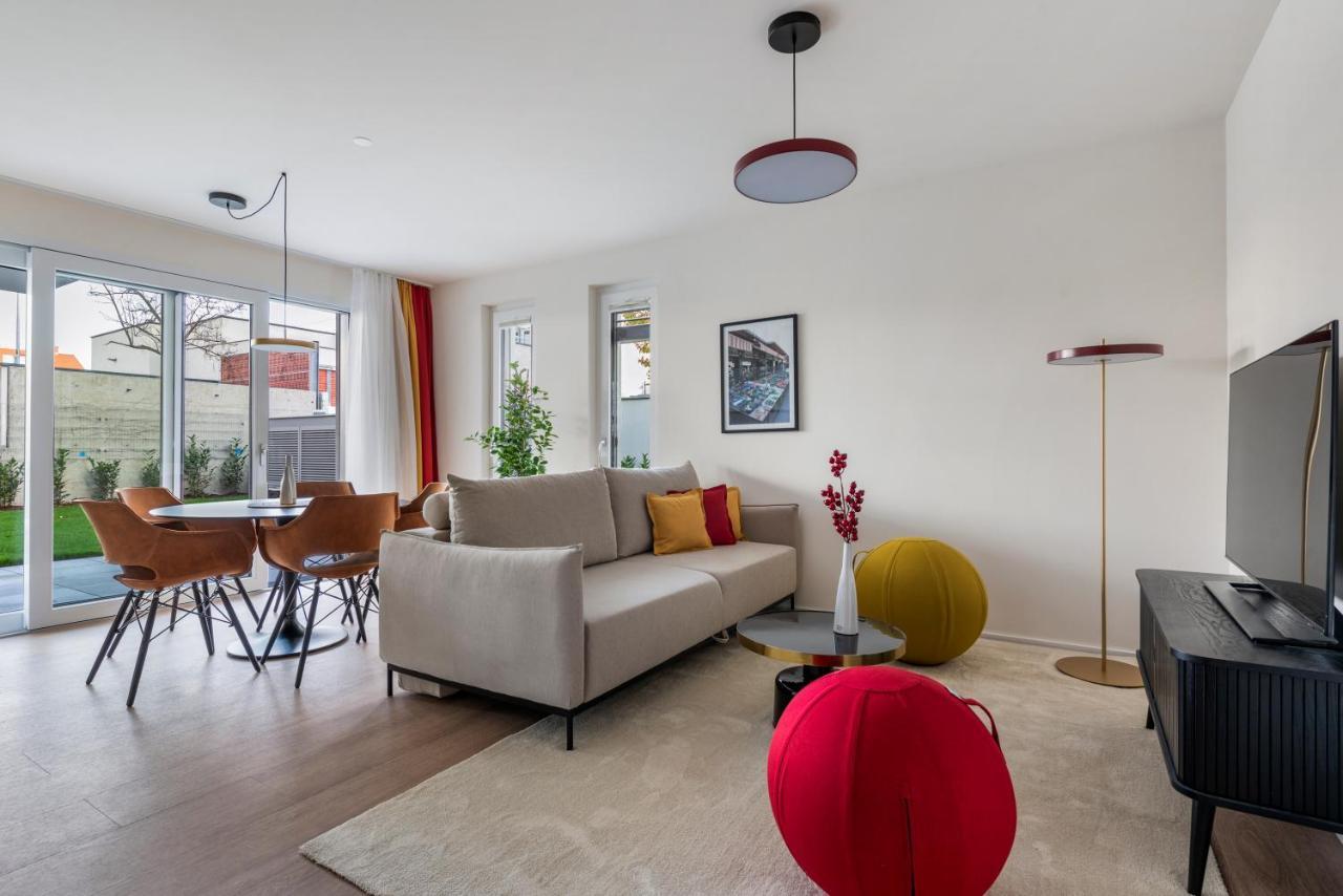 Apartment with Garden View,1318042969:JPEG