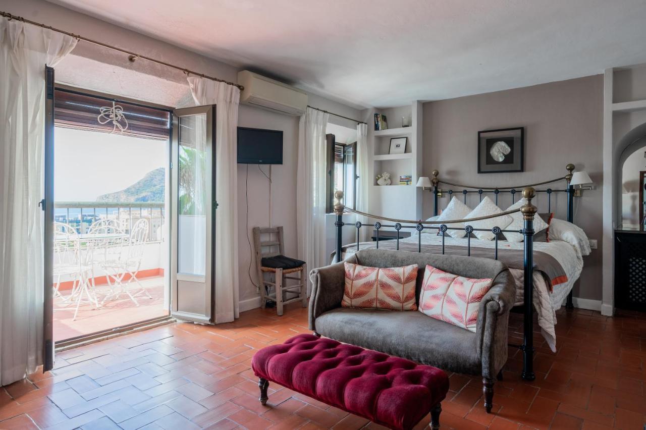Superior Double or Twin Room with Sea View,1327449752:JPEG