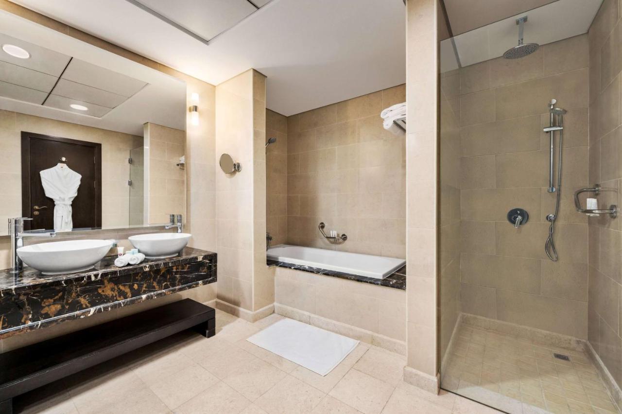One Bedroom Sea View Apartment Private Beach Access