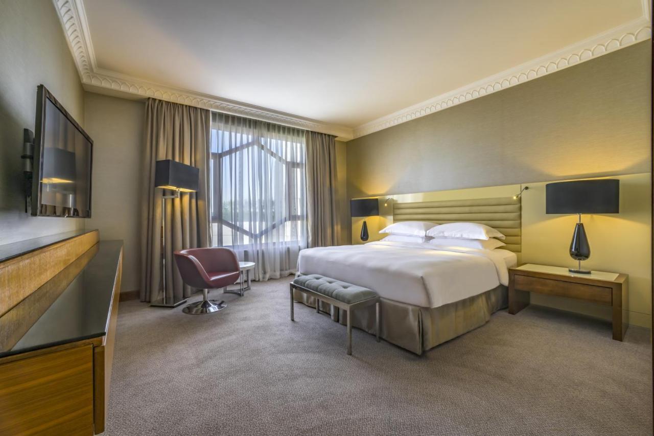 Grand King Suite,1333947716:JPEG