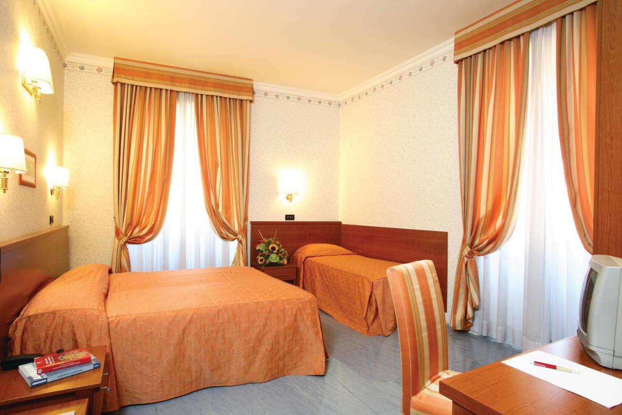 Triple Room,1209464320:JPEG