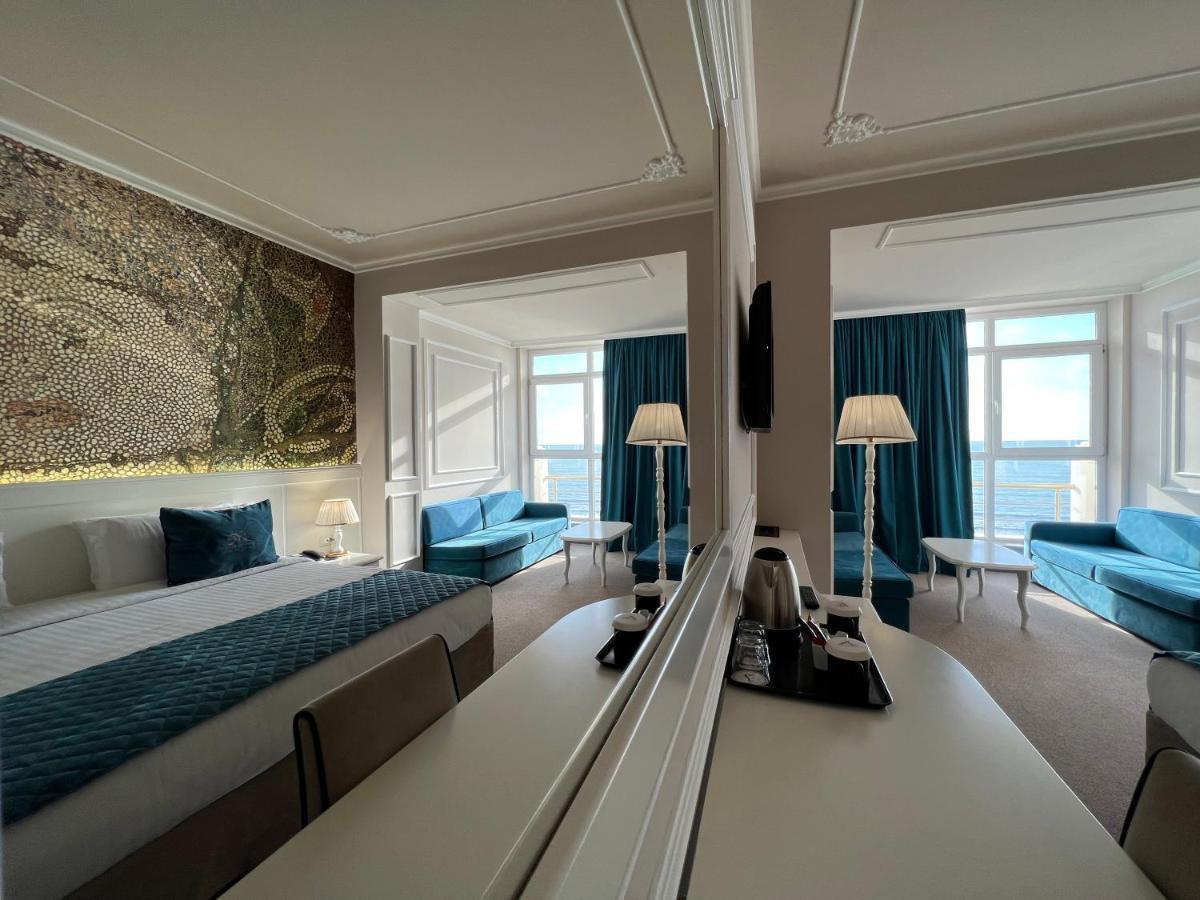 Superior Double or Twin Room Sea View