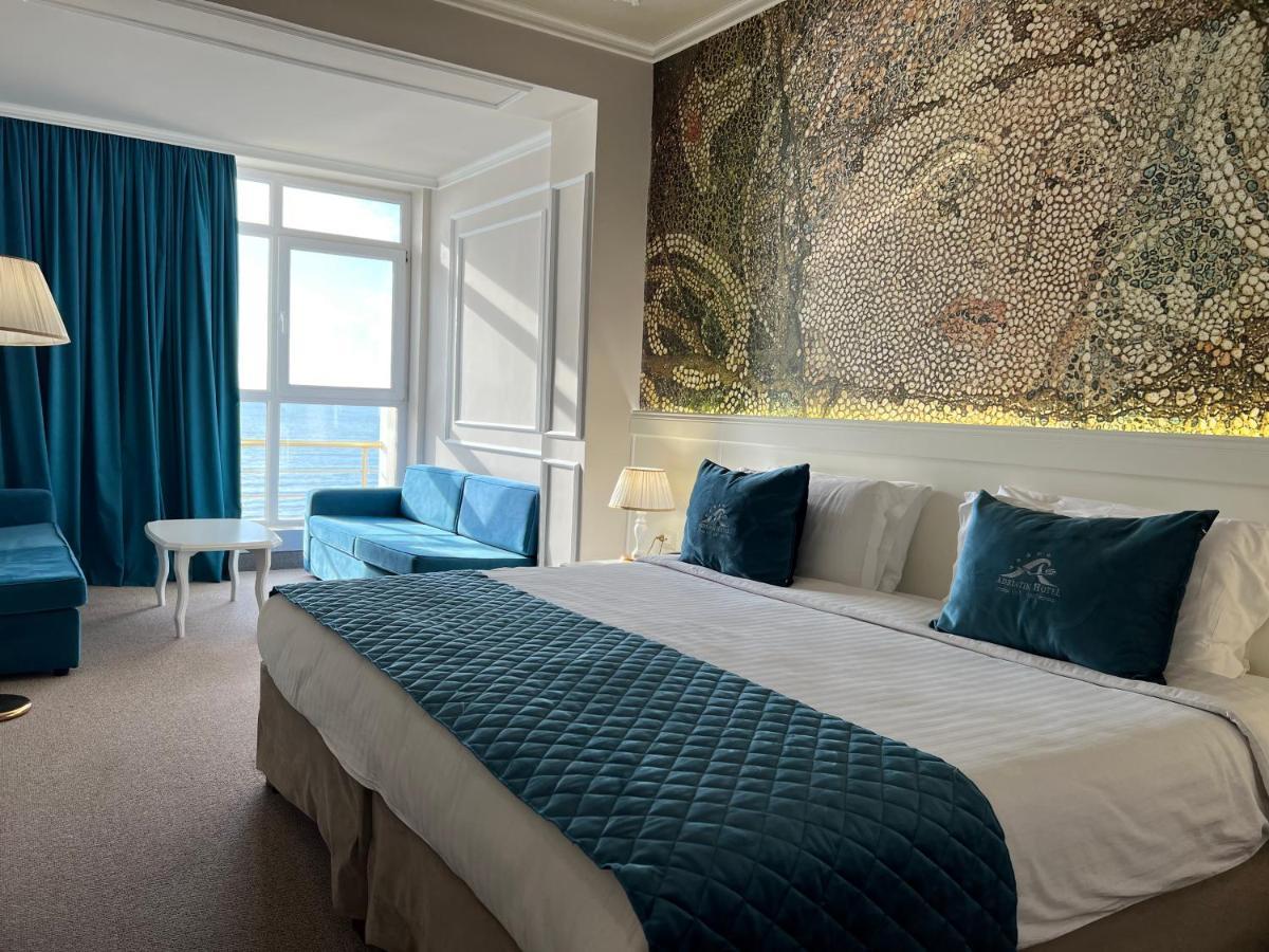 Superior Double or Twin Room Sea View