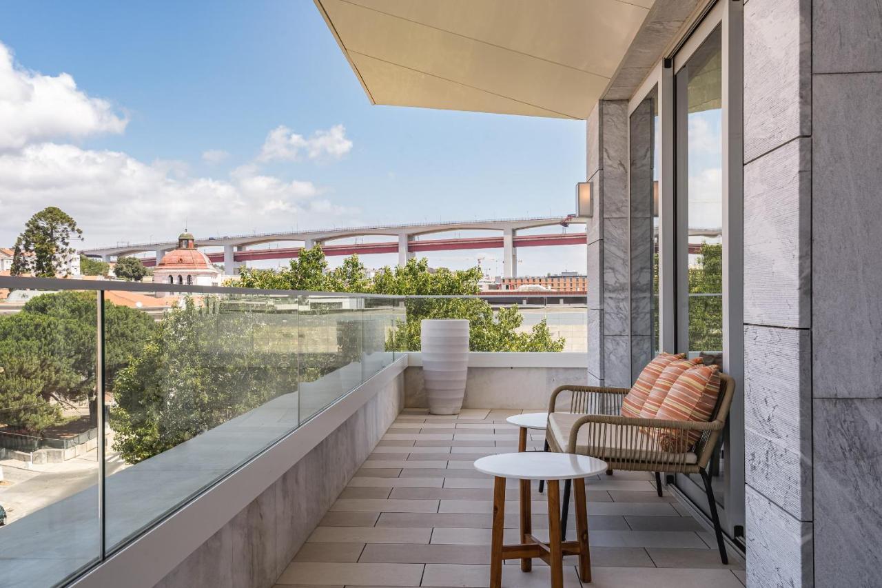 Suite Queen Deluxe con Vista Fiume