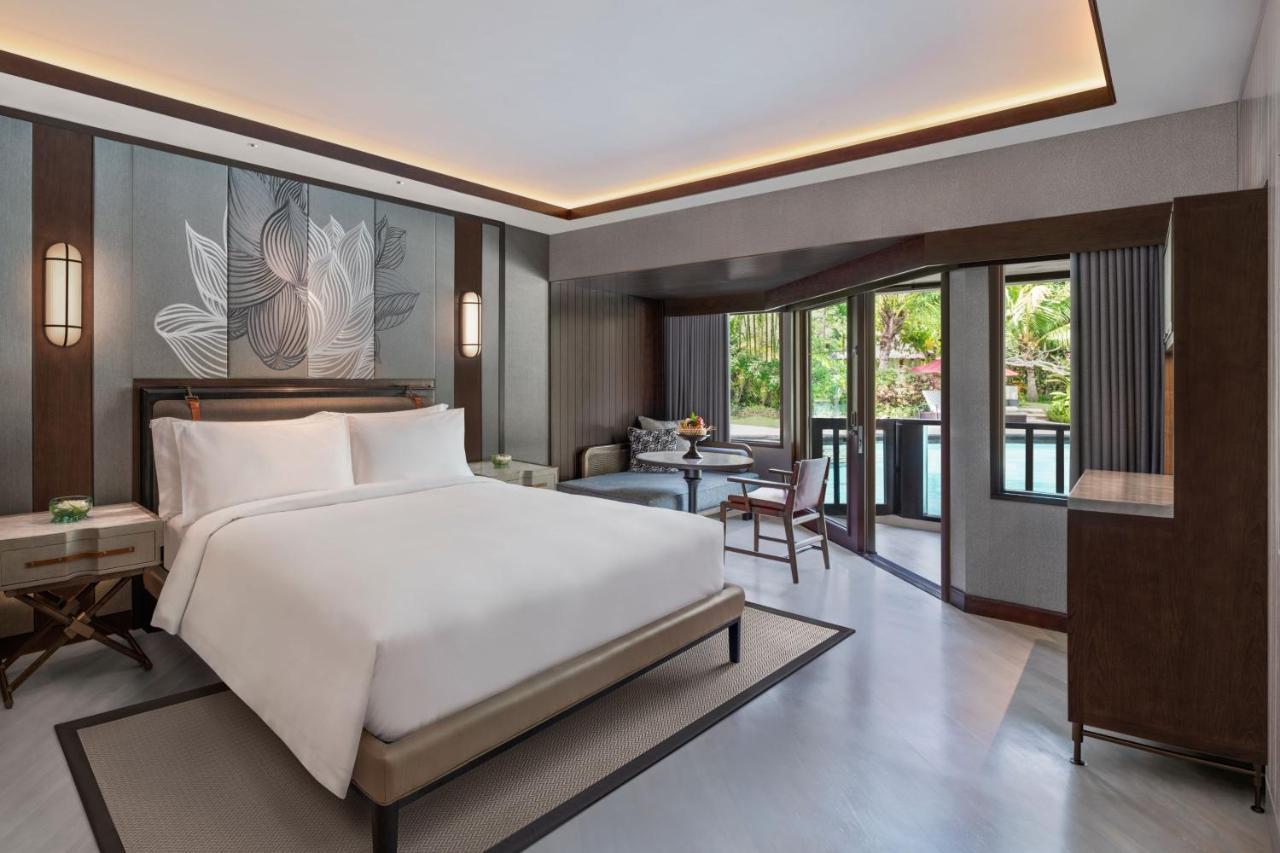 Deluxe Lagoon Access, Guest Room, 1 King, Terrace with Free Daily Activity,1350889561:JPEG