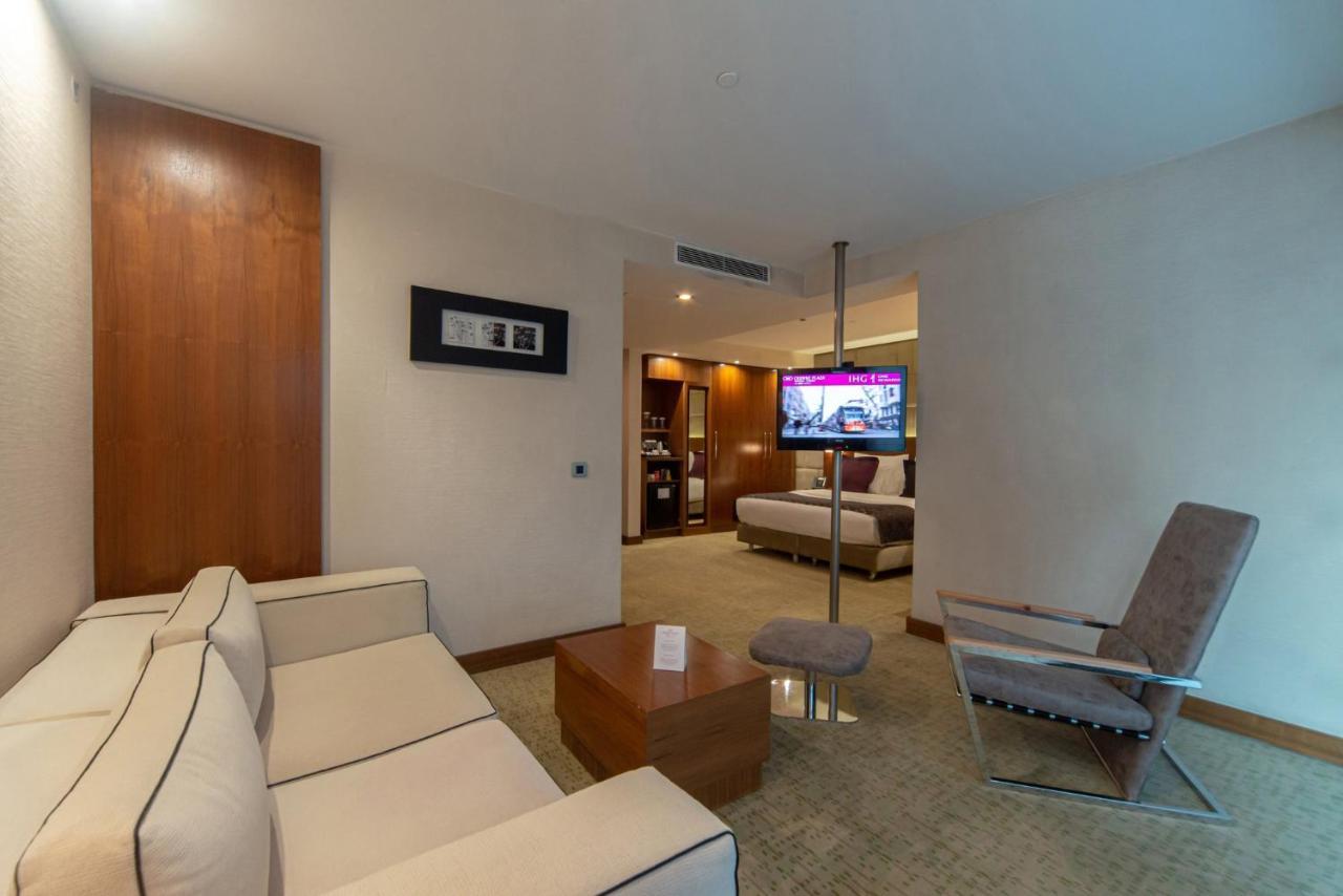 Junior King Suite,1356671057:JPEG