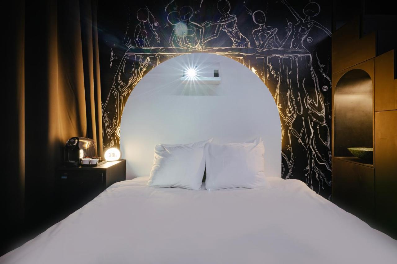 Chambre quadruple - « Le Noir » Friends by SUPPER