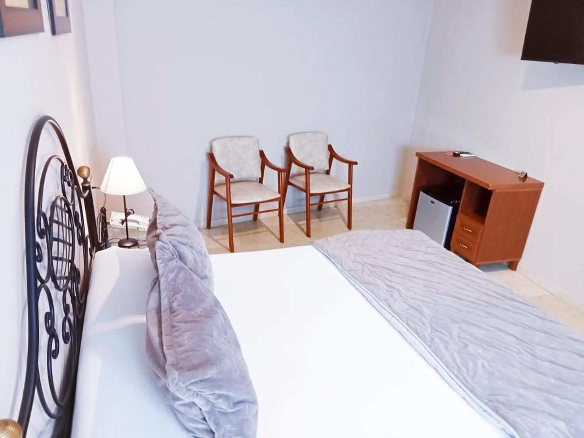 Double Room Private Bathroom