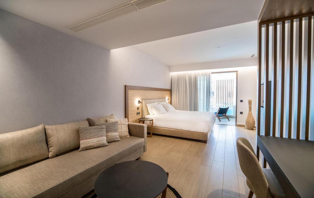 Hébergement Urban Chic avec Petite Piscine Chauffée - Vue sur Ville
