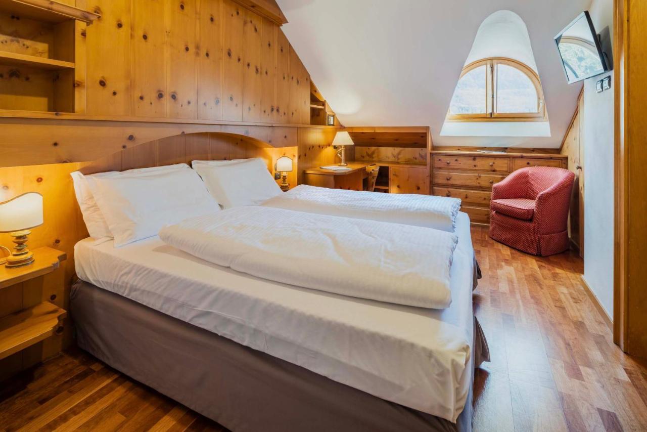 Cosy Attic Double Room