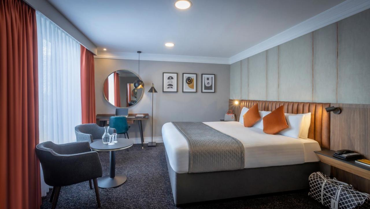 Superior Zimmer mit Kingsize-Bett