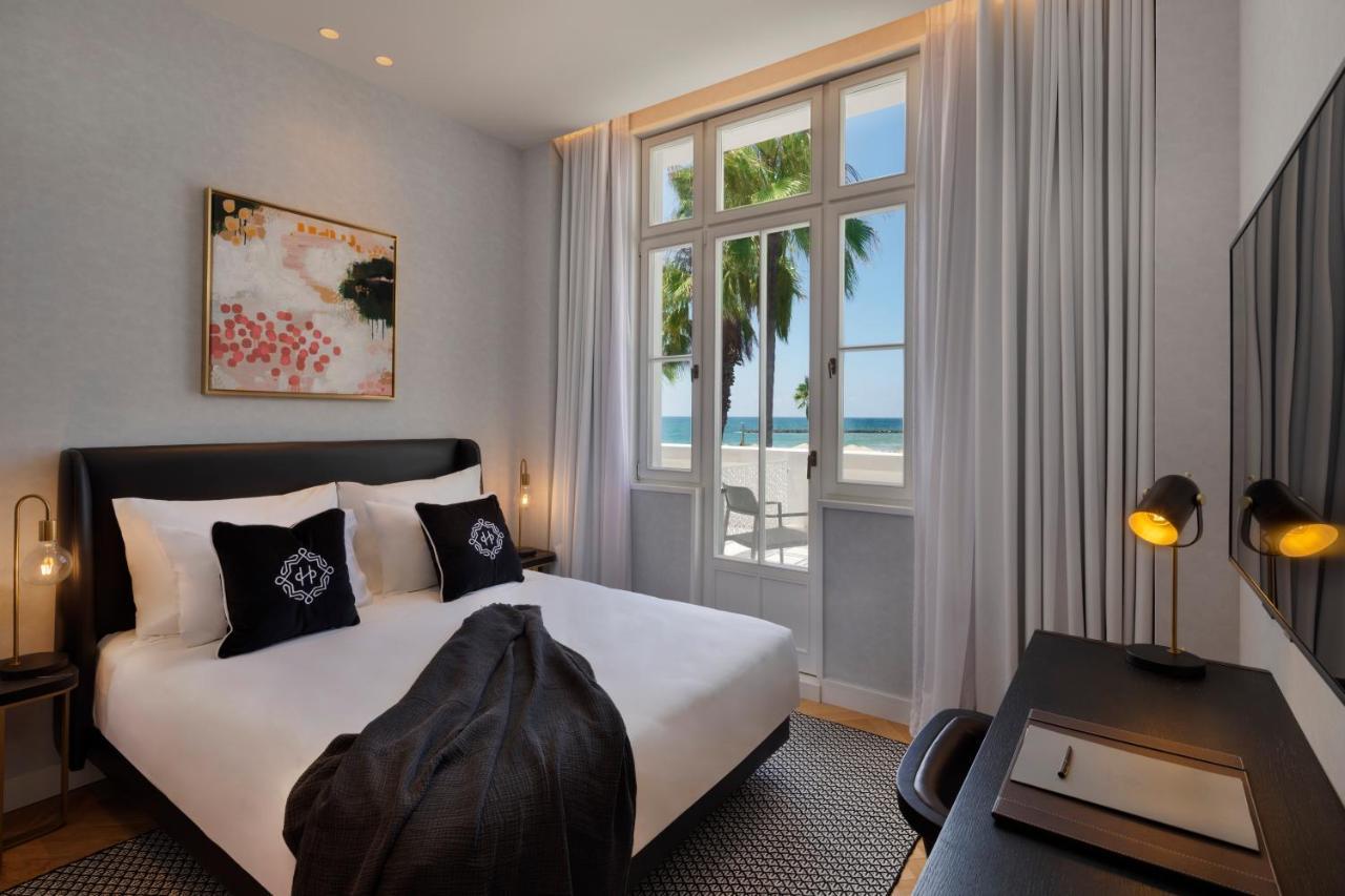 Double Room with Balcony and Sea View